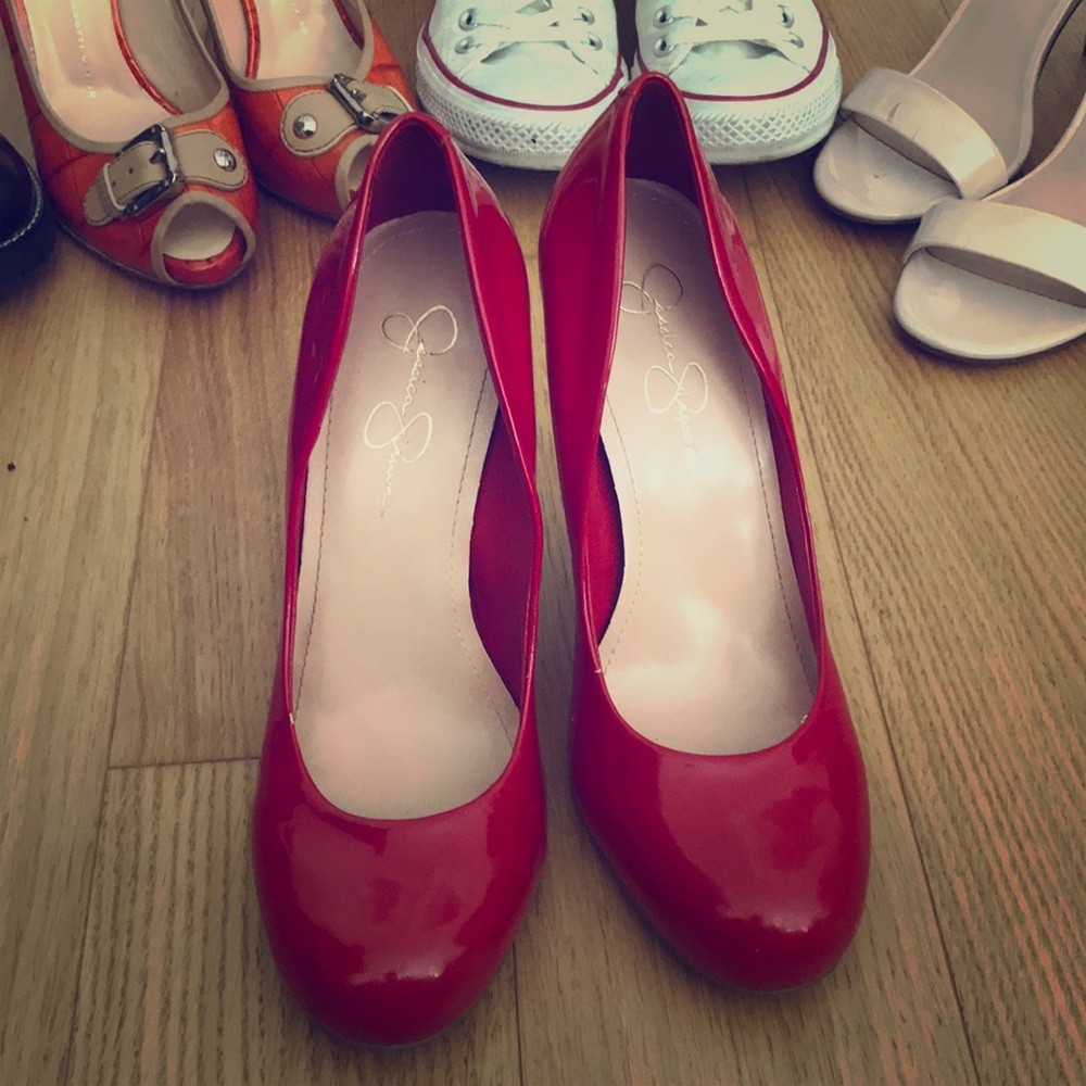 Jessica Simpson pumps